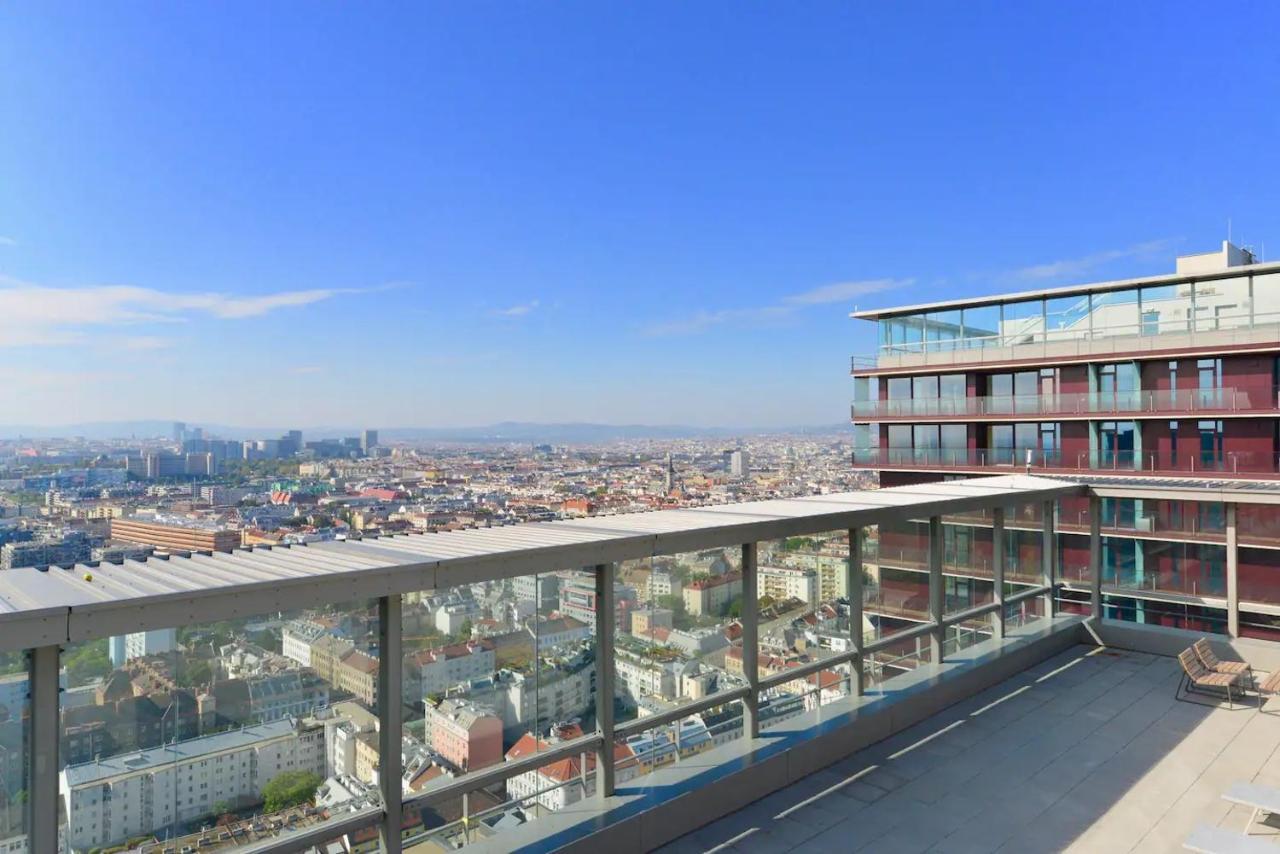 Skyscraper-Feeling With Parking Nearby Apartment Vienna Exterior photo